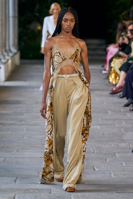 Коллекция Alberta Ferretti Ready-To-Wear Весна-Лето 2022 Коллекция Alberta Ferretti Ready-To-Wear Весна-Лето 2022