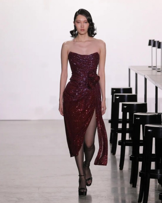 Коллекция Badgley Mischka Ready-To-Wear Осень-Зима 2023