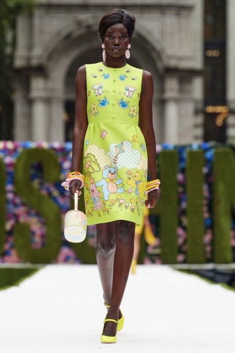 Коллекция Moschino Ready-To-Wear