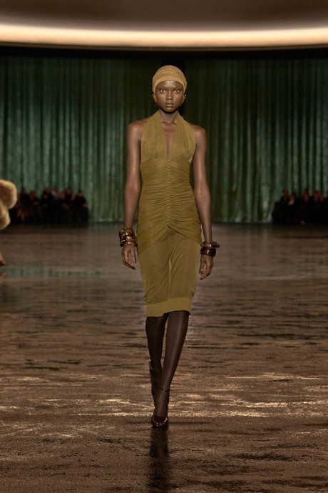Коллекция Saint Laurent Fall 2024 Ready-to-Wear