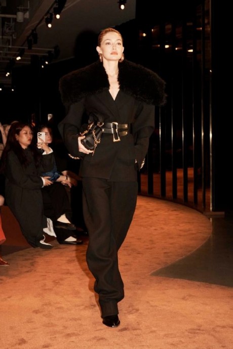 Коллекция Schiaparelli Ready-To-Wear Осень-Зима 2025-2026 Коллекция Schiaparelli Ready-To-Wear Осень-Зима 2025-2026