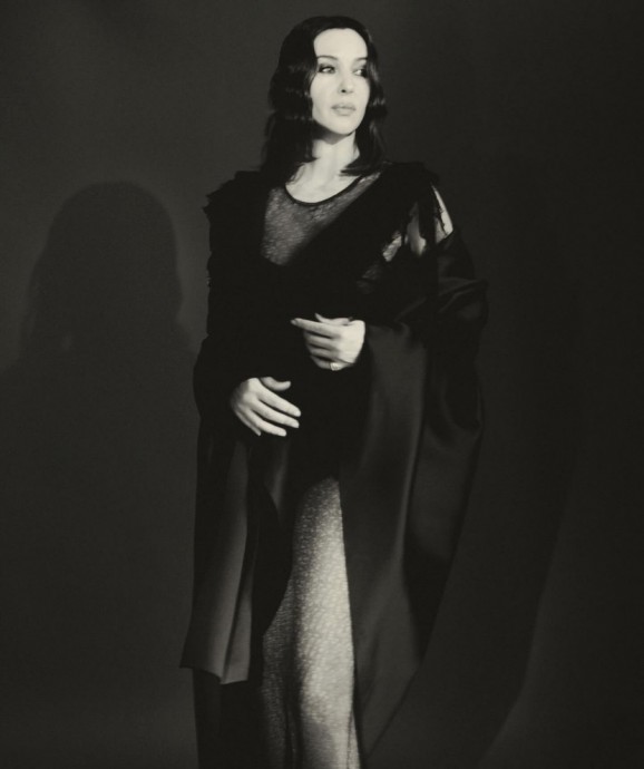 Моника Беллуччи (Monica Bellucci) в фотосессии для журнала Vogue Czechoslovakia (2024) Моника Беллуччи (Monica Bellucci) в фотосессии для журнала Vogue Czechoslovakia (2024)