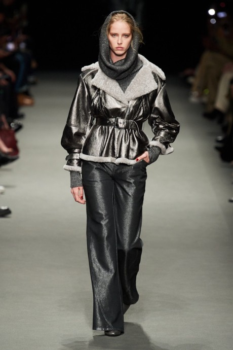 Коллекция Alberta Ferretti Ready-To-Wear Осень-Зима 2022/2023 Коллекция Alberta Ferretti Ready-To-Wear Осень-Зима 2022/2023