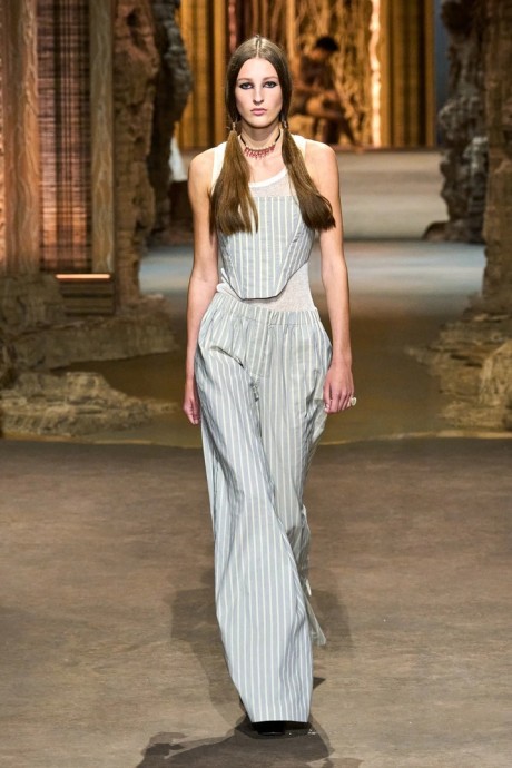 Коллекция Christian Dior Ready-To-Wear Весна-Лето 2023 Коллекция Christian Dior Ready-To-Wear Весна-Лето 2023