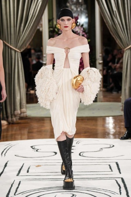Коллекция Schiaparelli Ready-To-Wear Весна-Лето 2024