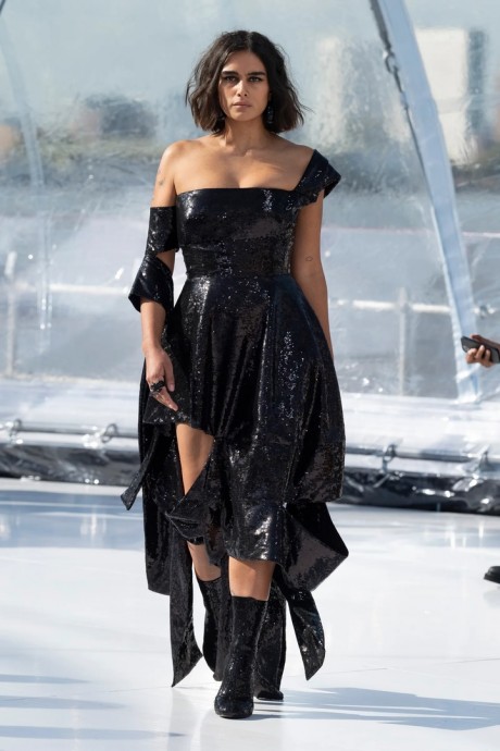 Коллекция Alexander McQueen Ready-To-Wear Весна-Лето 2023 Коллекция Alexander McQueen Ready-To-Wear Весна-Лето 2023