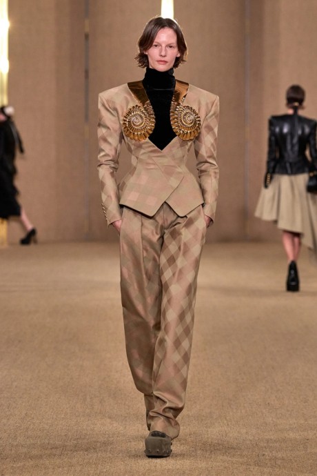 Коллекция Balmain Fall 2024 Ready-to-Wear