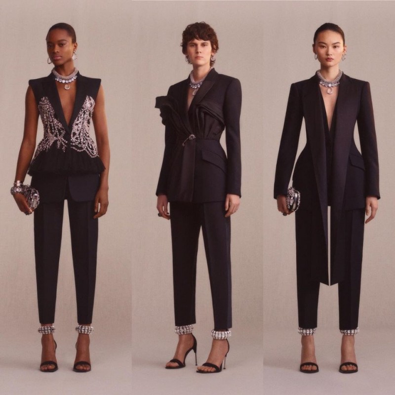 Очень интересная коллекция Alexander McQueen Pre-Fall 2019 Очень интересная коллекция Alexander McQueen Pre-Fall 2019