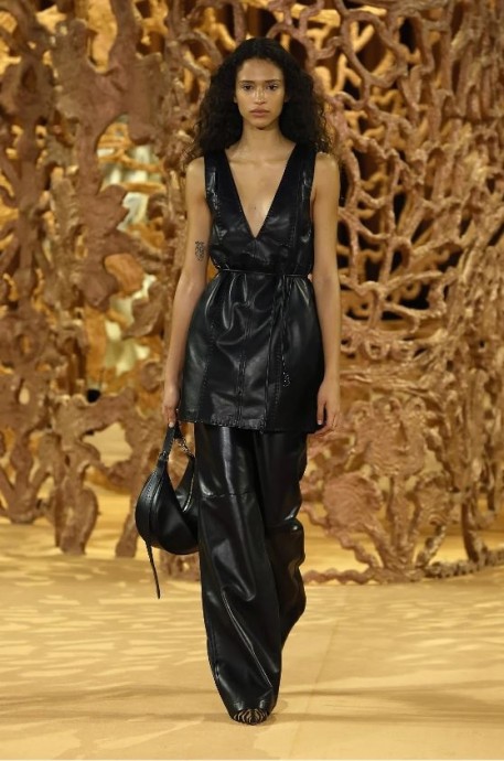 Коллекция Ulla Johnson Ready-To-Wear Fall/Winter 2024 New York Коллекция Ulla Johnson Ready-To-Wear Fall/Winter 2024 New York
