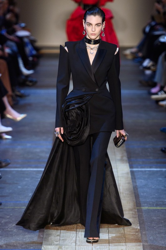 Alexander McQueen Fall-Winter 2019 Alexander McQueen Fall-Winter 2019