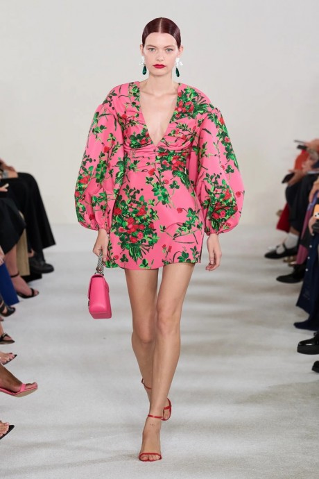 Коллекция Carolina Herrera Ready-To-Wear Весна-Лето 2023 Коллекция Carolina Herrera Ready-To-Wear Весна-Лето 2023