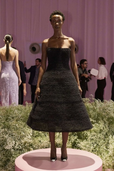 Коллекция Carolina Herrera Ready-To-Wear Весна-Лето 2024 Коллекция Carolina Herrera Ready-To-Wear Весна-Лето 2024