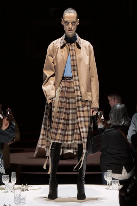 Коллекция Burberry Ready-To-Wear Осень-Зима 2022/2023 Коллекция Burberry Ready-To-Wear Осень-Зима 2022/2023
