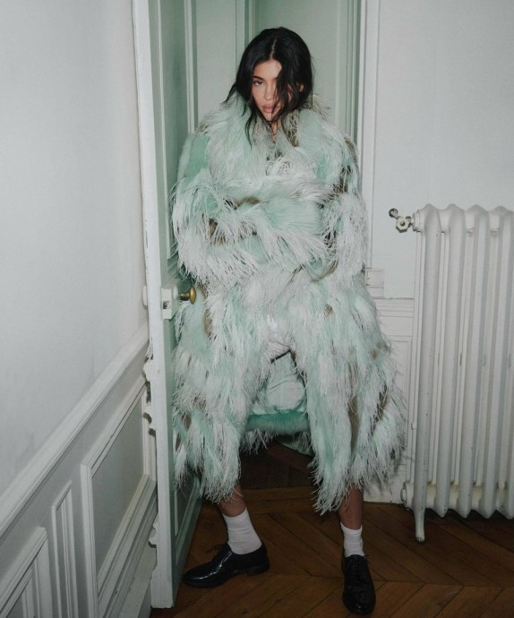 Кайли Дженнер (Kylie Jenner) в фотосессии для журнала The Wall Street Journal (2023) Кайли Дженнер (Kylie Jenner) в фотосессии для журнала The Wall Street Journal (2023)