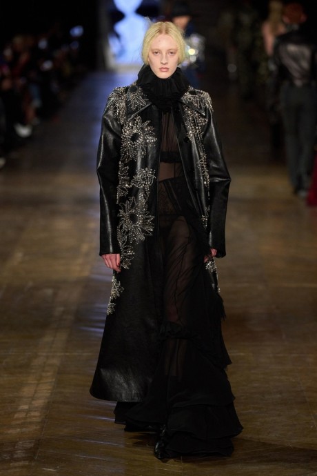 Высокая мода  Alexander McQueen, Fall-Winter 2025/26