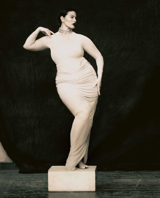 Эшли Грэм (Ashley Graham) в фотосессии для журнала Vogue Czech (2024) Эшли Грэм (Ashley Graham) в фотосессии для журнала Vogue Czech (2024)