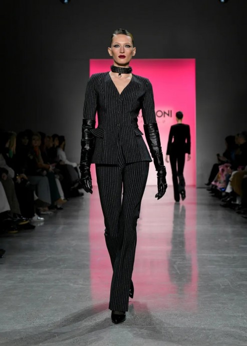 Коллекция Chiara Boni La Petite Robe Ready-To-Wear Осень-Зима 2023