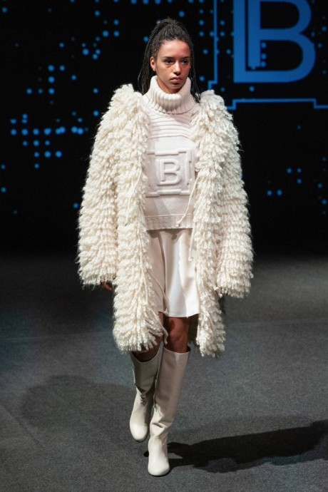Коллекция Laura Biagiotti Ready-To-Wear Осень-Зима 2023 Коллекция Laura Biagiotti Ready-To-Wear Осень-Зима 2023