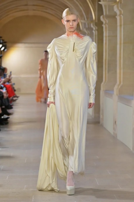 Коллекция Victoria Beckham Ready-To-Wear Осень-Зима 2023-2024 Коллекция Victoria Beckham Ready-To-Wear Осень-Зима 2023-2024