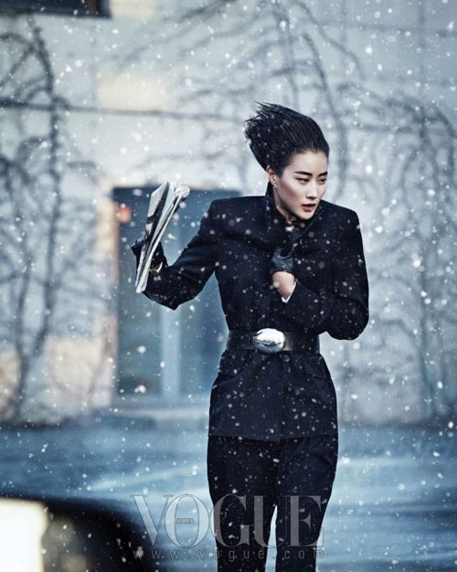 Lee Hyun Yi by Hong Jang Hyun