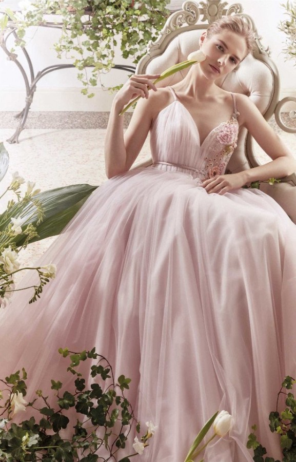 Чувственные и романтичные свадебные платья из коллекции Blumarine Sposa 2019 Чувственные и романтичные свадебные платья из коллекции Blumarine Sposa 2019