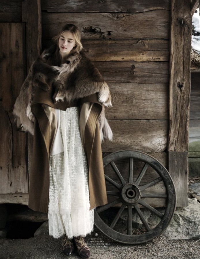 Tuva A, Hedvig Palm, Liv & Fia Ljungstrom by Elisabeth Toll Tuva A, Hedvig Palm, Liv & Fia Ljungstrom by Elisabeth Toll