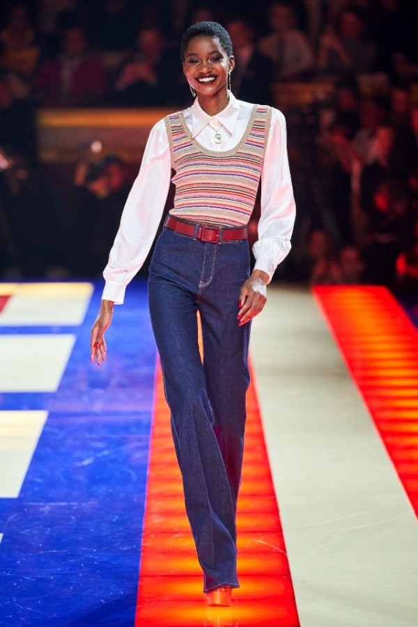 Яркий стиль 70-х в коллекции Весна-лето 2019 Tommy Hilfiger