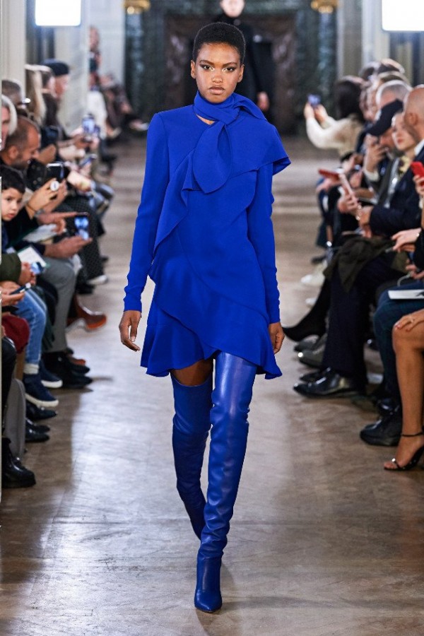 В Париже была представлена коллекция Осень-зима 2019/2020 Elie Saab В Париже была представлена коллекция Осень-зима 2019/2020 Elie Saab
