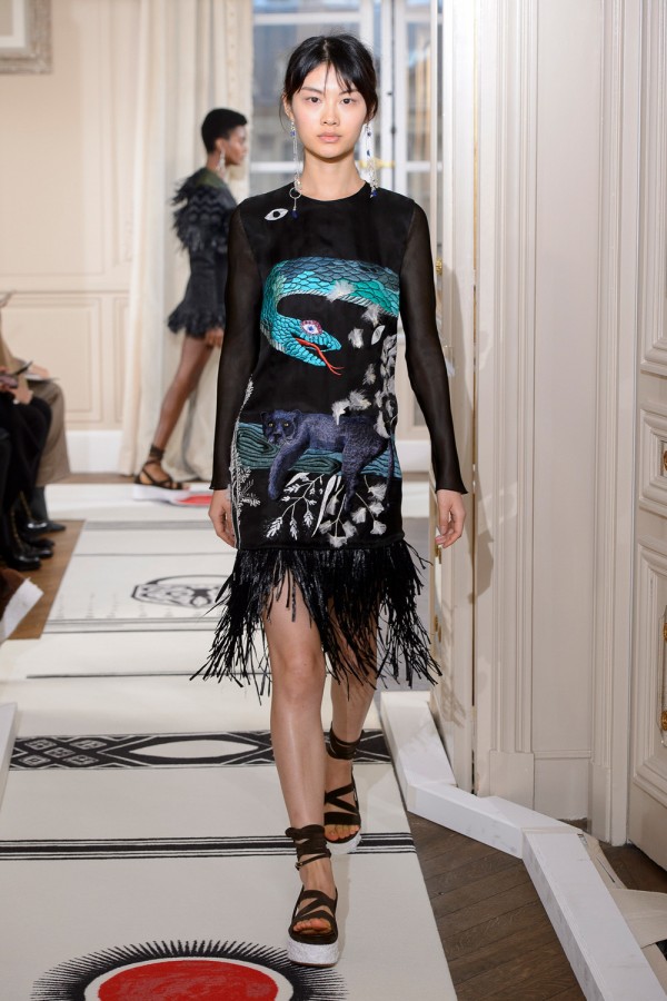 Модели коллекции Schiaparelli