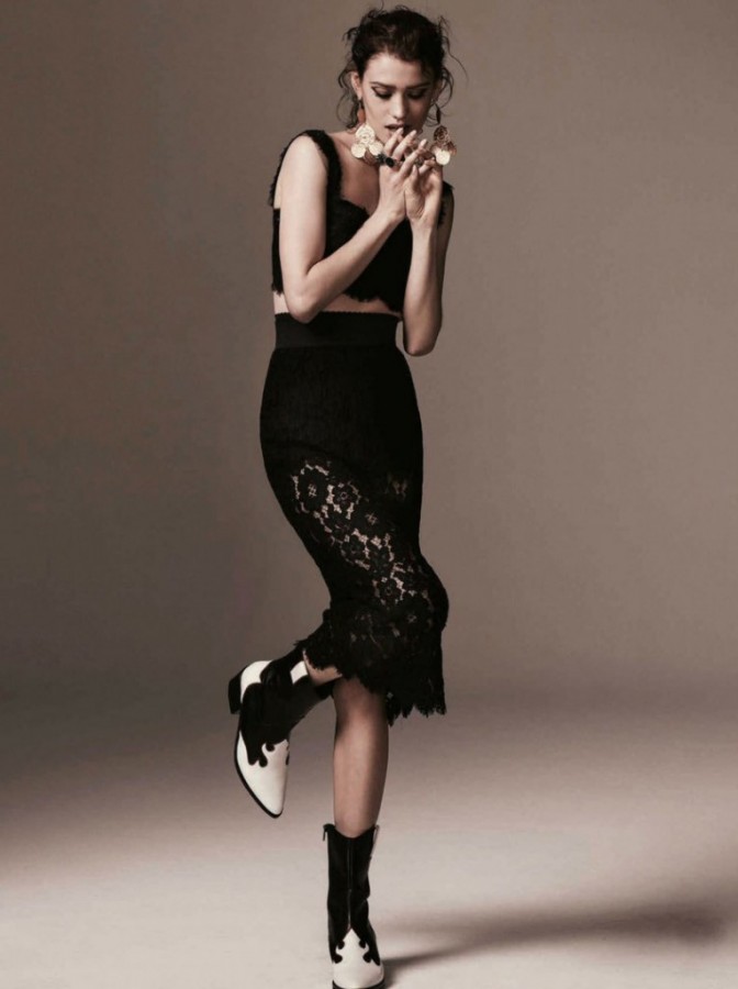 Emily Meuleman for Elle Australia by Jake Terrey Emily Meuleman for Elle Australia by Jake Terrey