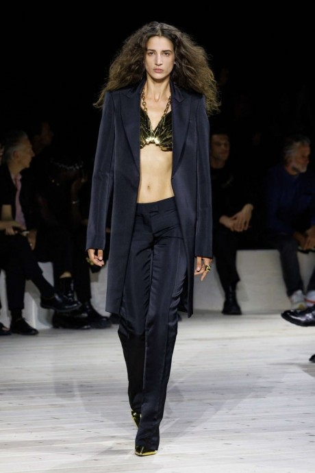 Коллекция Alexander McQueen Ready-To-Wear Весна-Лето 2024 Коллекция Alexander McQueen Ready-To-Wear Весна-Лето 2024