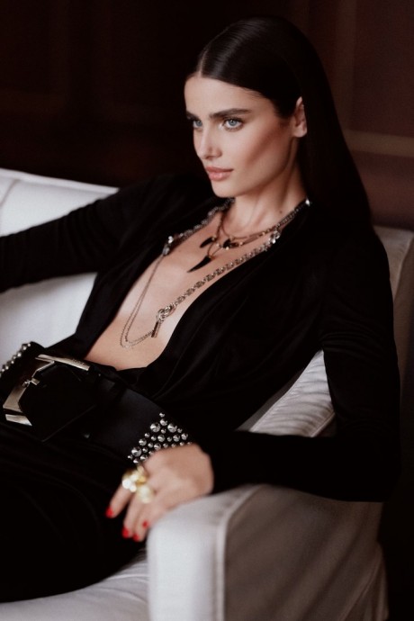 Тейлор Хилл (Taylor Hill) в фотосессии для LVR Magazine (2023) Тейлор Хилл (Taylor Hill) в фотосессии для LVR Magazine (2023)
