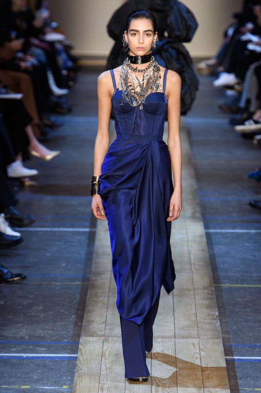 Alexander McQueen Fall-Winter 2019 Alexander McQueen Fall-Winter 2019