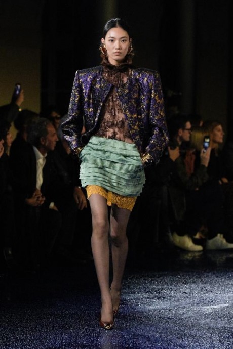 Коллекция Saint Laurent Ready-To-Wear Весна-Лето 2025 Коллекция Saint Laurent Ready-To-Wear Весна-Лето 2025