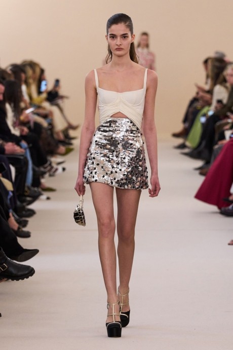 Высокая мода Giambattista Valli Fall-Winter 2024/25 RTW Collection Высокая мода Giambattista Valli Fall-Winter 2024/25 RTW Collection
