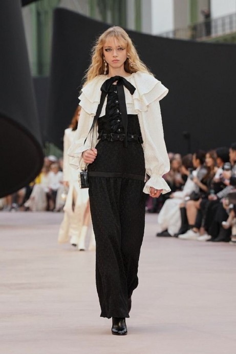 Коллекция Chanel Ready-To-Wear Осень-Зима 2025-2026