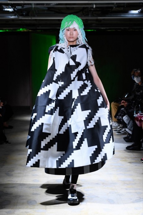 Коллекция Comme des Garçons Ready-To-Wear Весна-Лето 2022