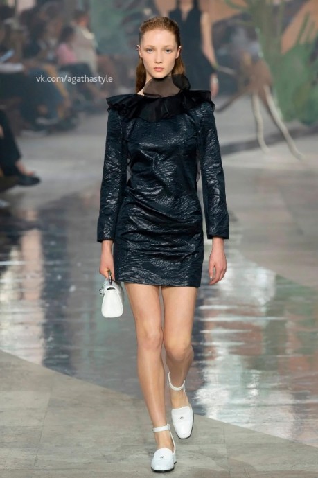 Коллекция Shiatzy Chen Ready To Wear Spring/Summer 2024 Paris Коллекция Shiatzy Chen Ready To Wear Spring/Summer 2024 Paris