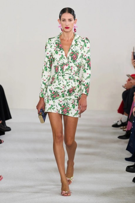 Коллекция Carolina Herrera Ready-To-Wear Весна-Лето 2023 Коллекция Carolina Herrera Ready-To-Wear Весна-Лето 2023
