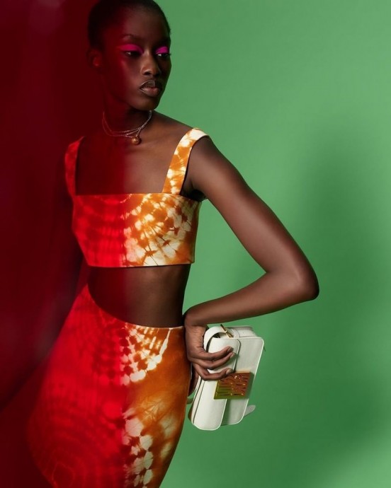 Коллекция «Мисс Диор» от Dior Cruise 2025 в журнале Dior Magazine