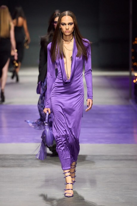 Коллекция Versace Ready-To-Wear Весна-Лето 2023