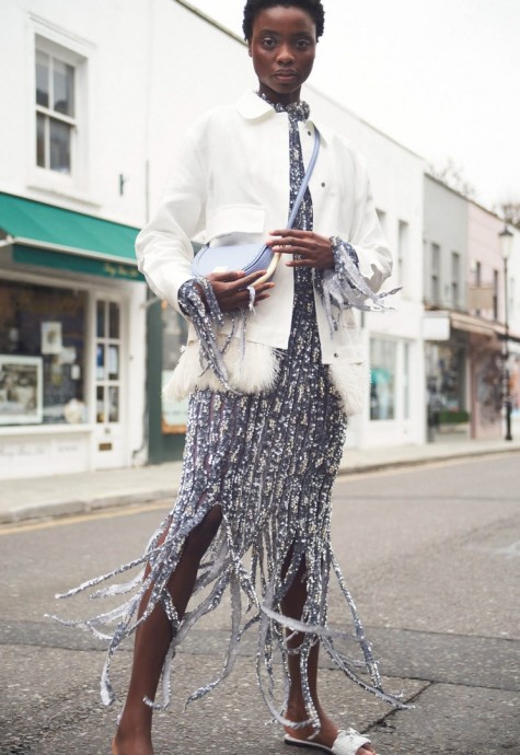 Модель Olamide Ogundele украсила страницы июньского Harper’s Bazaar UK