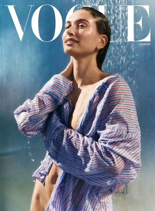 Хейли Бибер стала геpoиней нового номeра журнала Vogue