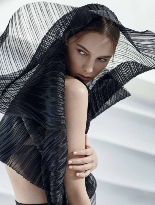 Irina Liss for L’Express Styles Magazine by Daniel Riera
