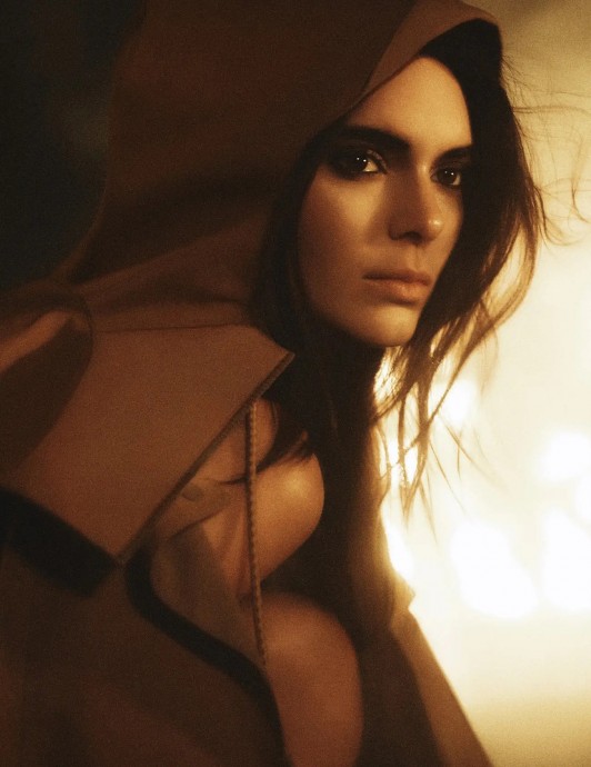 Кендалл Дженнер (Kendall Jenner) в фотосессии для журнала Vogue Italia (2023)