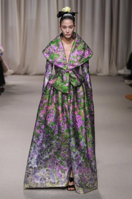 Коллекция Giambattista Valli Haute Couture Весна-Лето 2024 Коллекция Giambattista Valli Haute Couture Весна-Лето 2024