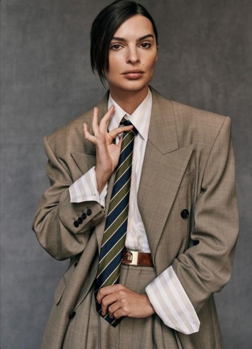 Эмили Ратаковски (Emily Ratajkowski) в фотосессии для журнала Vogue Turkey (2025)