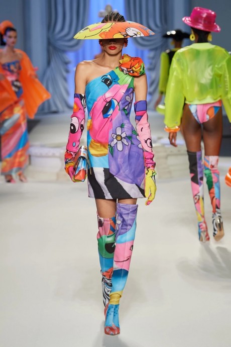 Коллекция Moschino Ready-To-Wear Весна-Лето 2023