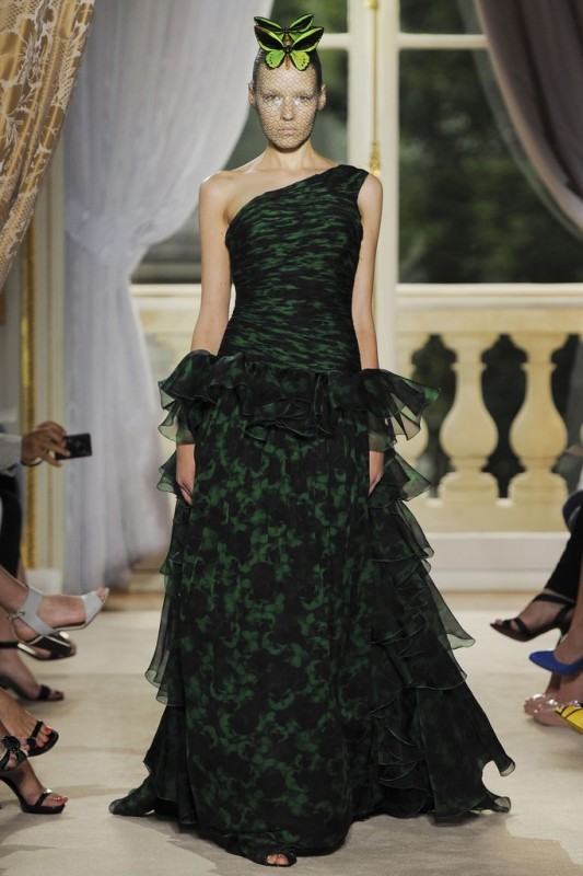 Модели коллекции Giambattista Valli Модели коллекции Giambattista Valli