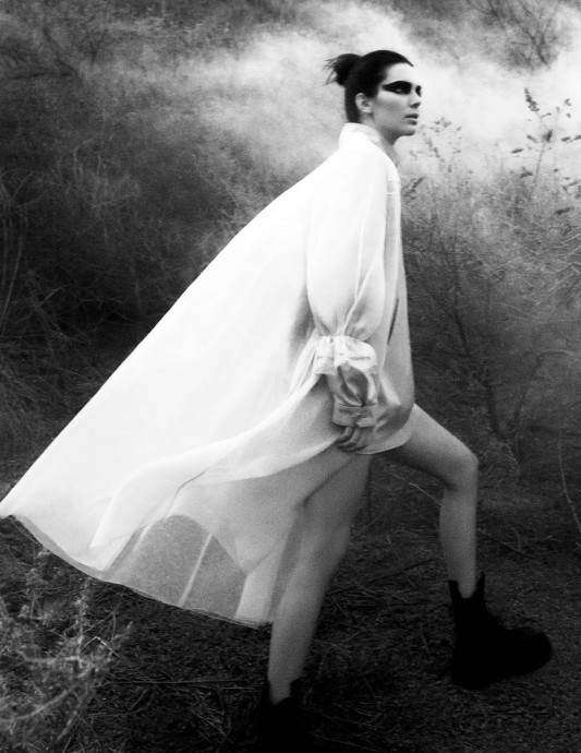 Кендалл Дженнер (Kendall Jenner) в фотосессии для журнала Vogue Italia (2023)